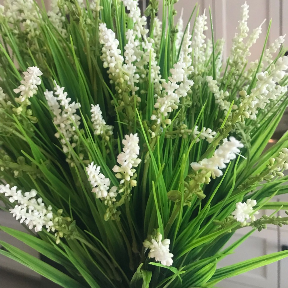 Ivydale 20pcs set Artificial White Lavender Spray in Green Foliage